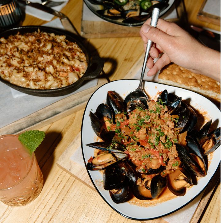 A platter of mussels