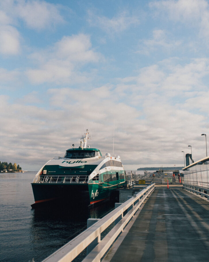 Hullo ferry at dock